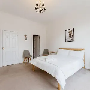 https://en-suite-room-in-london-bridge.brighton-hotels-england.com